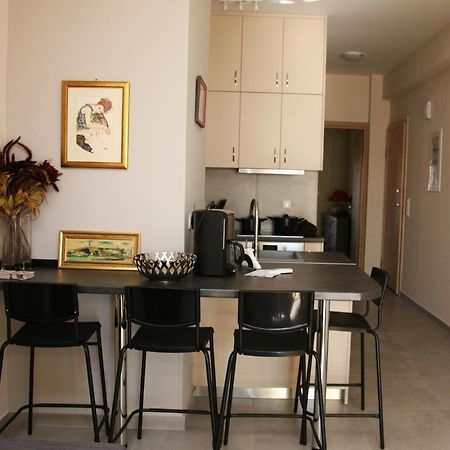 Lovely Sea Front Apartment Itea Exterior photo